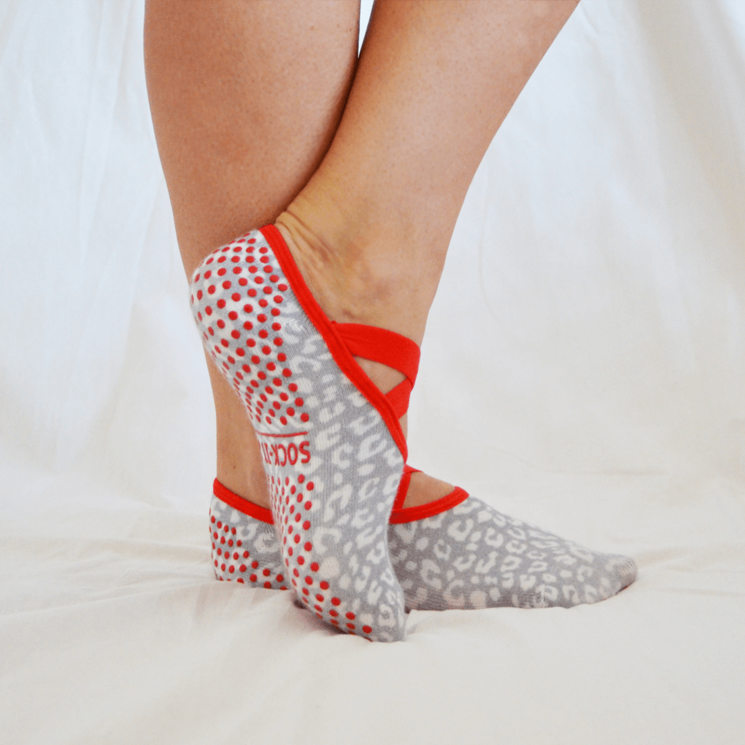 Snow Leopard Ballet Grip Socks - SOCK-IT & CO.