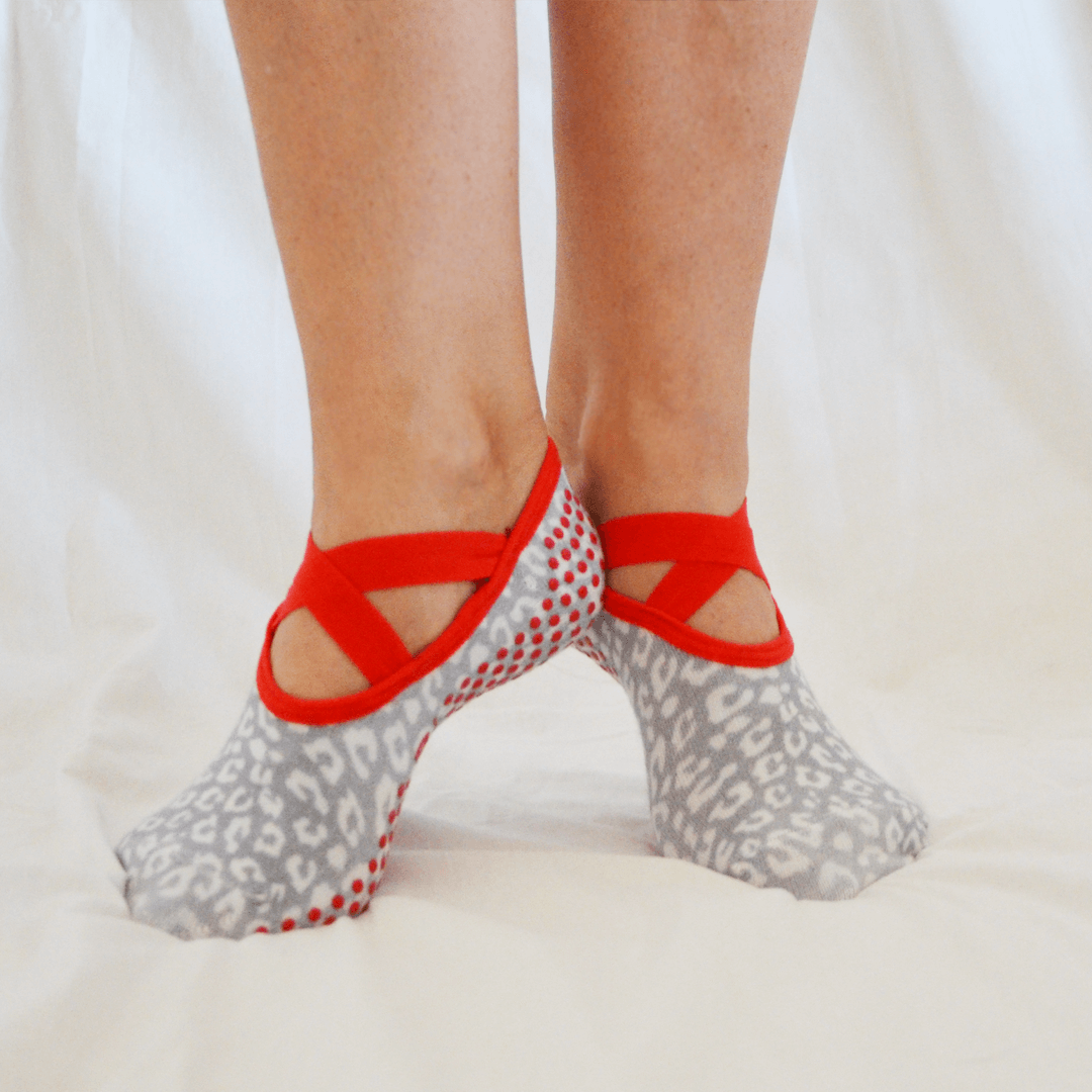 Snow Leopard Ballet Grip Socks - SOCK-IT & CO.