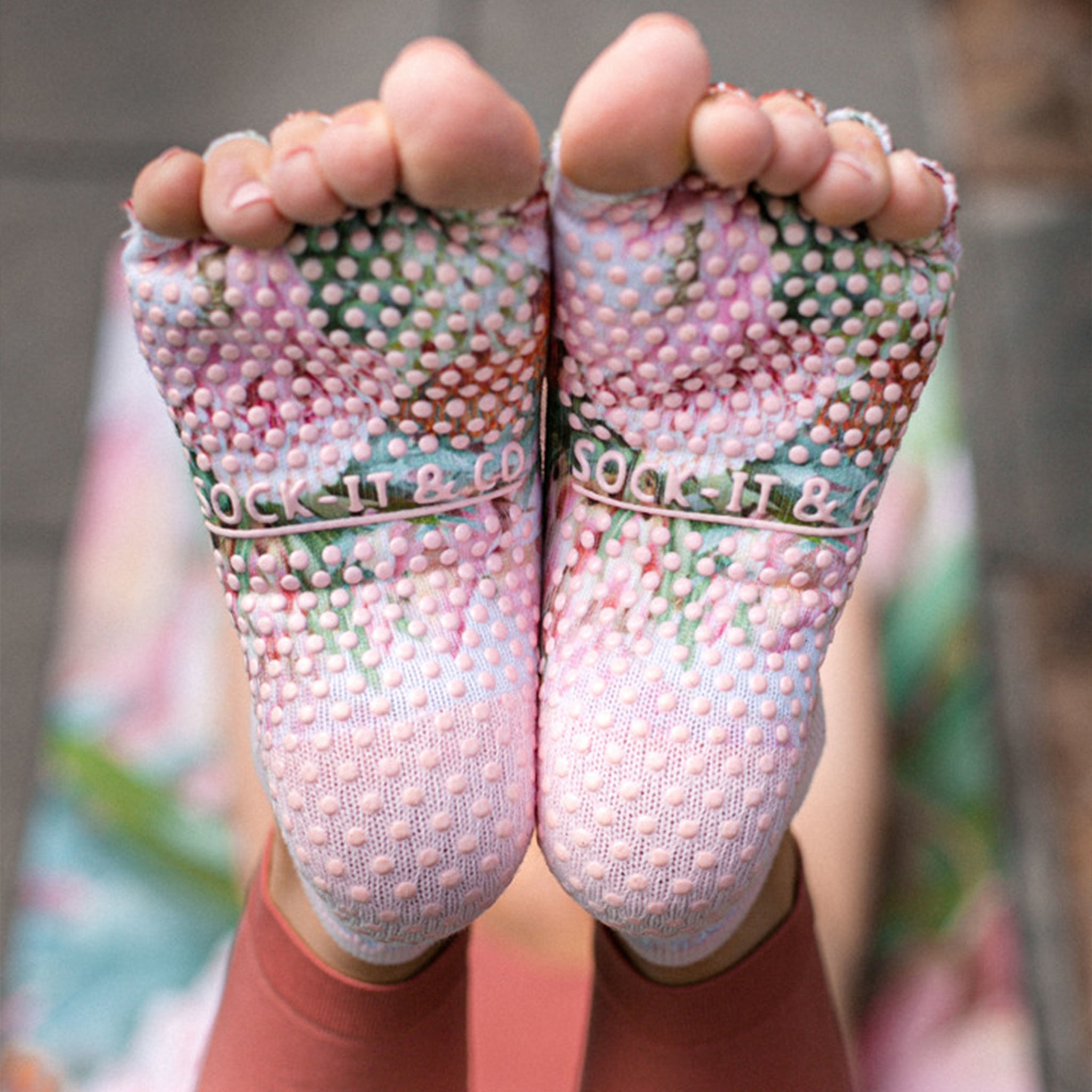 https://www.sockitandco.com/cdn/shop/products/toeless-grip-socks-for-yoga-and-pilates-sock-it-and-co_5000x.jpg?v=1624932454